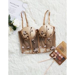 SHEIN Floral Embroidery Underwire Bra Corset